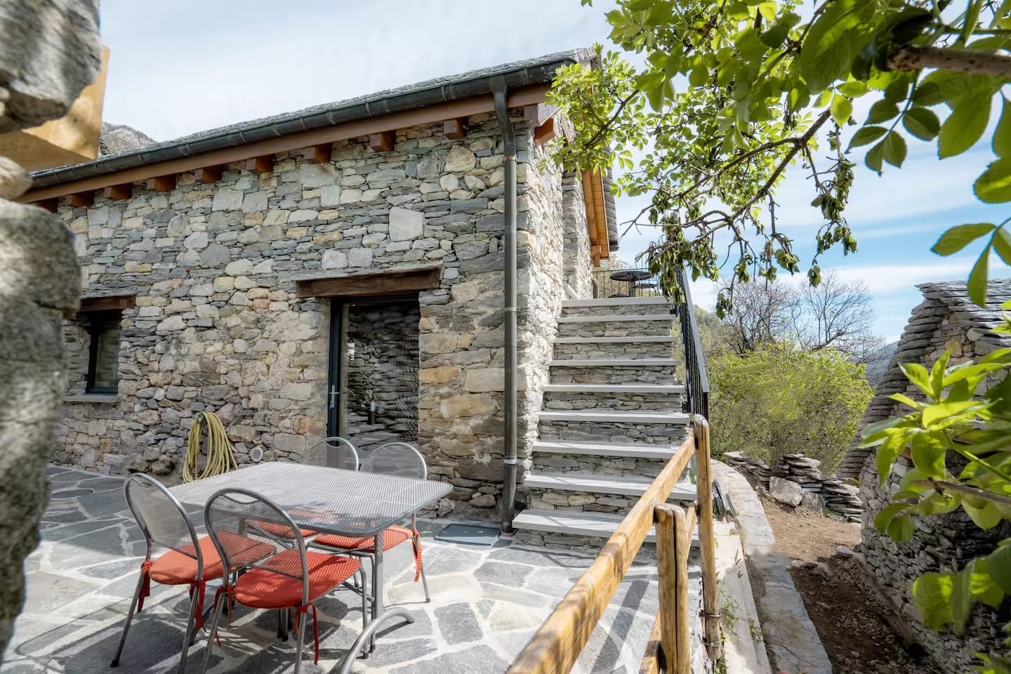 Rustico La Pezza stone façade and terrace