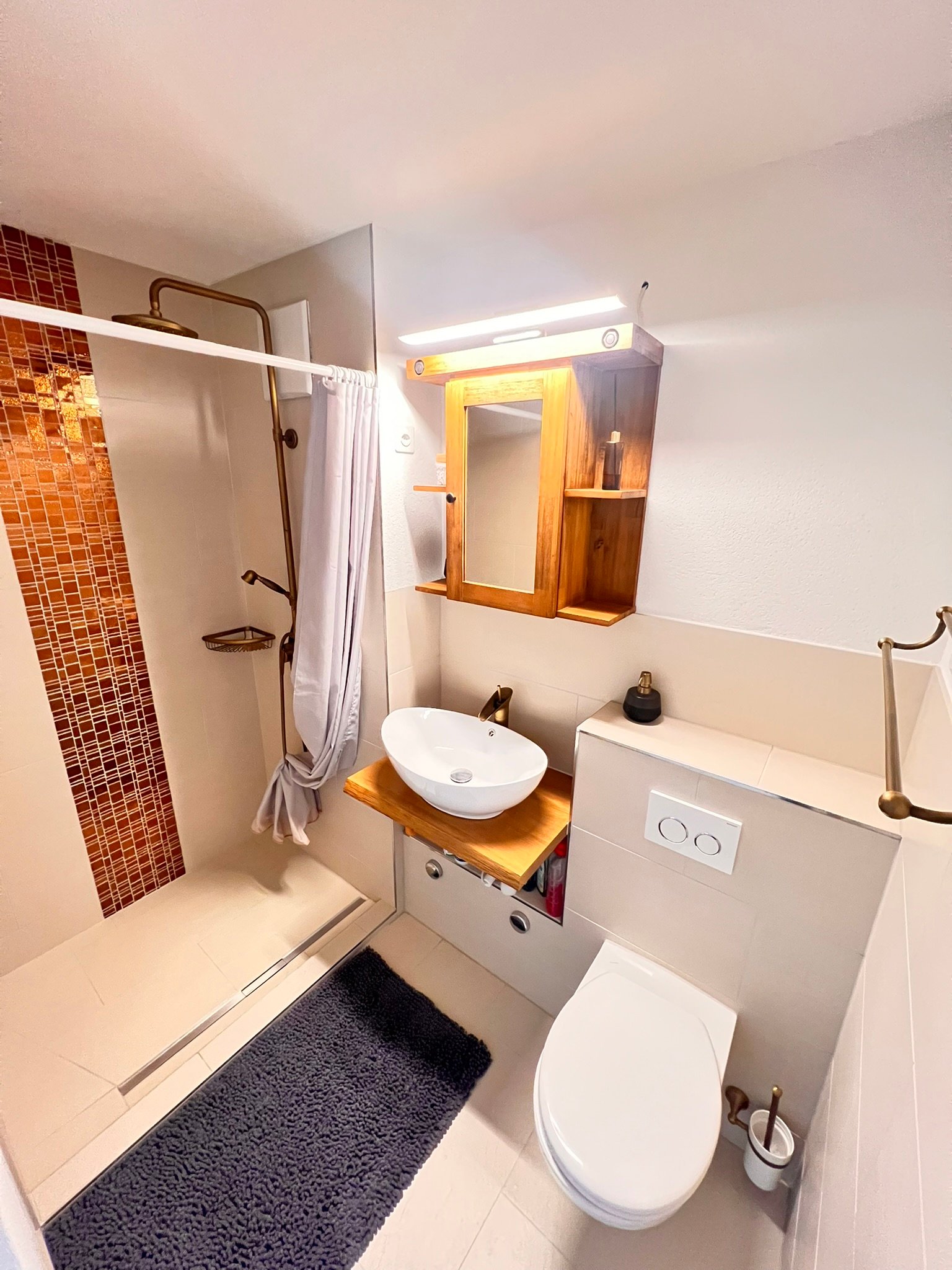Laax Alpine Apartment bathroom