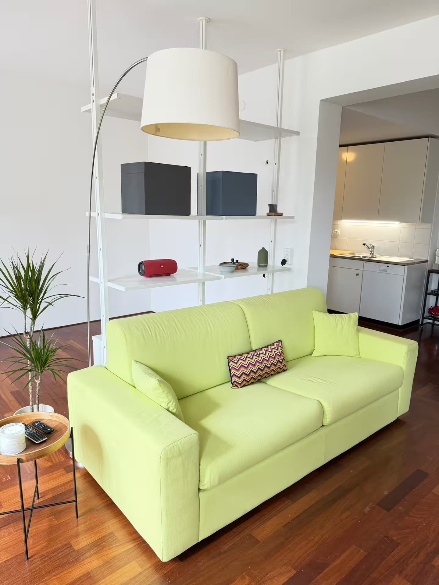 Cosy Apartment Tenero sofa and reading corner